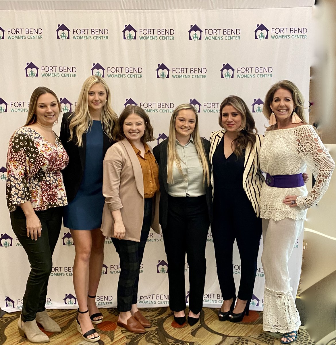 JenniferLayneBr's tweet photo. #Healing&amp;Hope @ftbendwomensctr @alyraisman #PowerfulWomen and the incomparable team at @15000cubits as they bring their Purpose to life! Shining example of using your company's purpose as a north star for all that you are and all that you do #MakeYourMark #BrandsMeanBusiness https://t.co/j6TloYdwm2