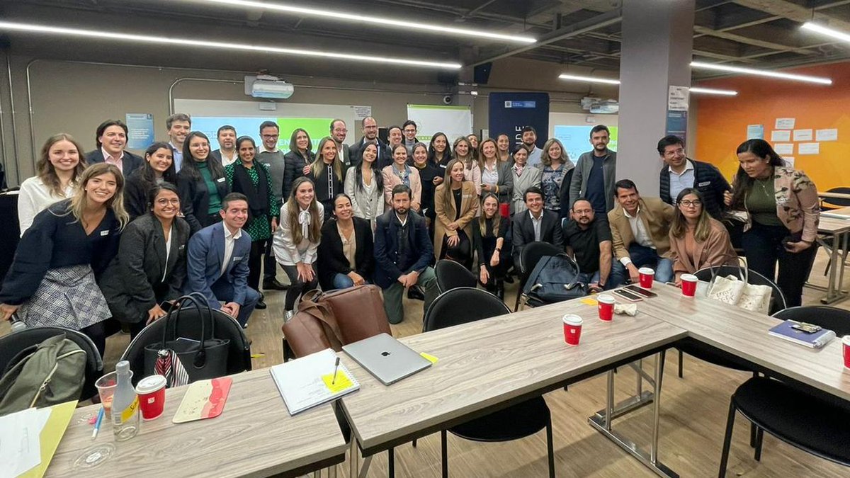PnudColombia's tweet photo. Junto con @InnpulsaCol, @SistemaBcol, @GSGimpinv y @Latimpacto empieza la segunda versión de la #Cumbre2030 con espacios regionales en #Bogotá y #Barranquilla para articular el ecosistema de impacto y avanzar hacia una visión conjunta hacia la #Agenda2030 🌎🚀. https://t.co/X0na2IVw1h