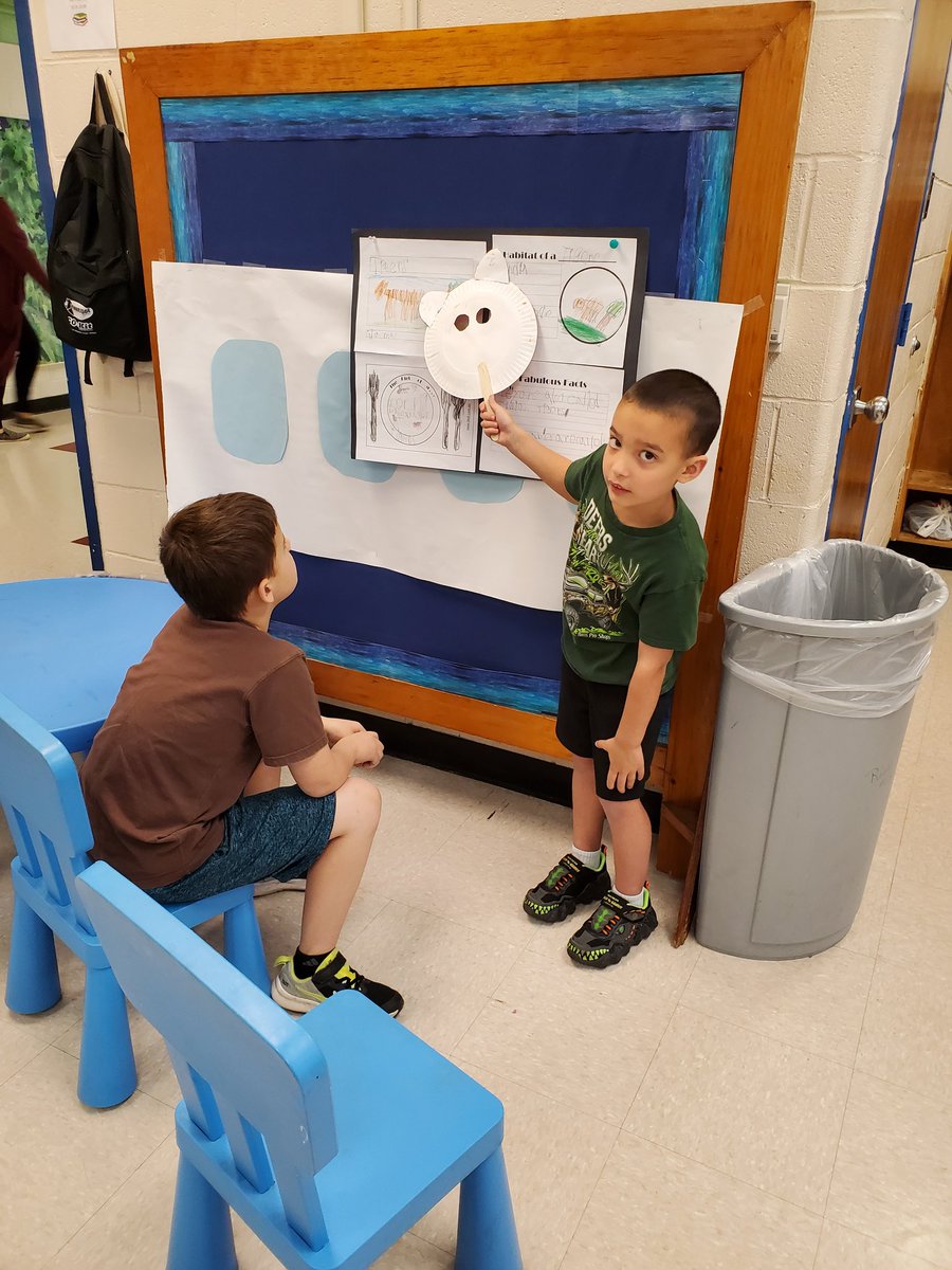 PSDCrawleyLk's tweet photo. Our Kinders loved sharing their zoo research projects with the 1st grade! @PSD_LPetersen @PSDBedminster https://t.co/jhry8xb0Ti