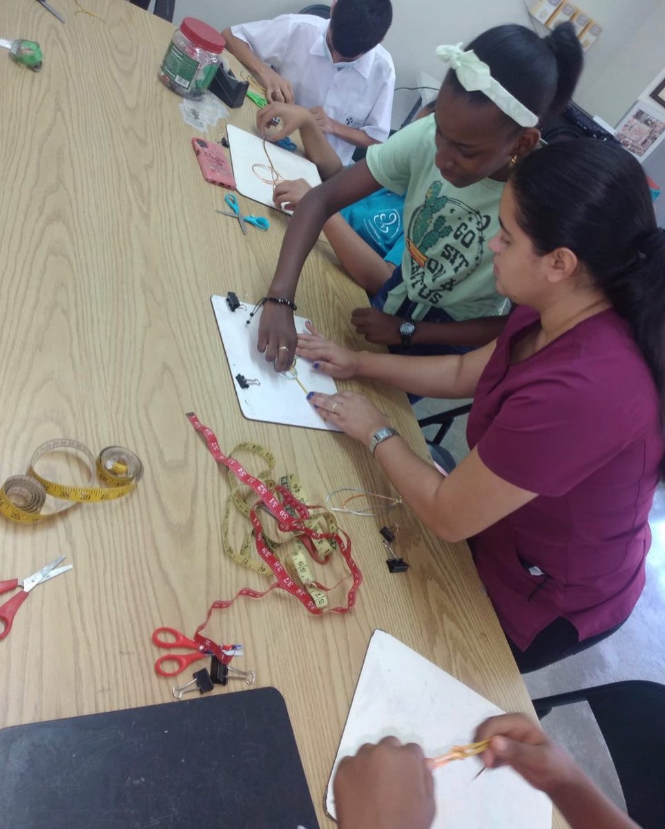mucec_org's tweet photo. Taller de pulseras! ✨💗
*•*•*•*•*•*•*•*•*•*•*•*•*•*•*•
#colon #mucec #centromucec https://t.co/dODcVTAoDf