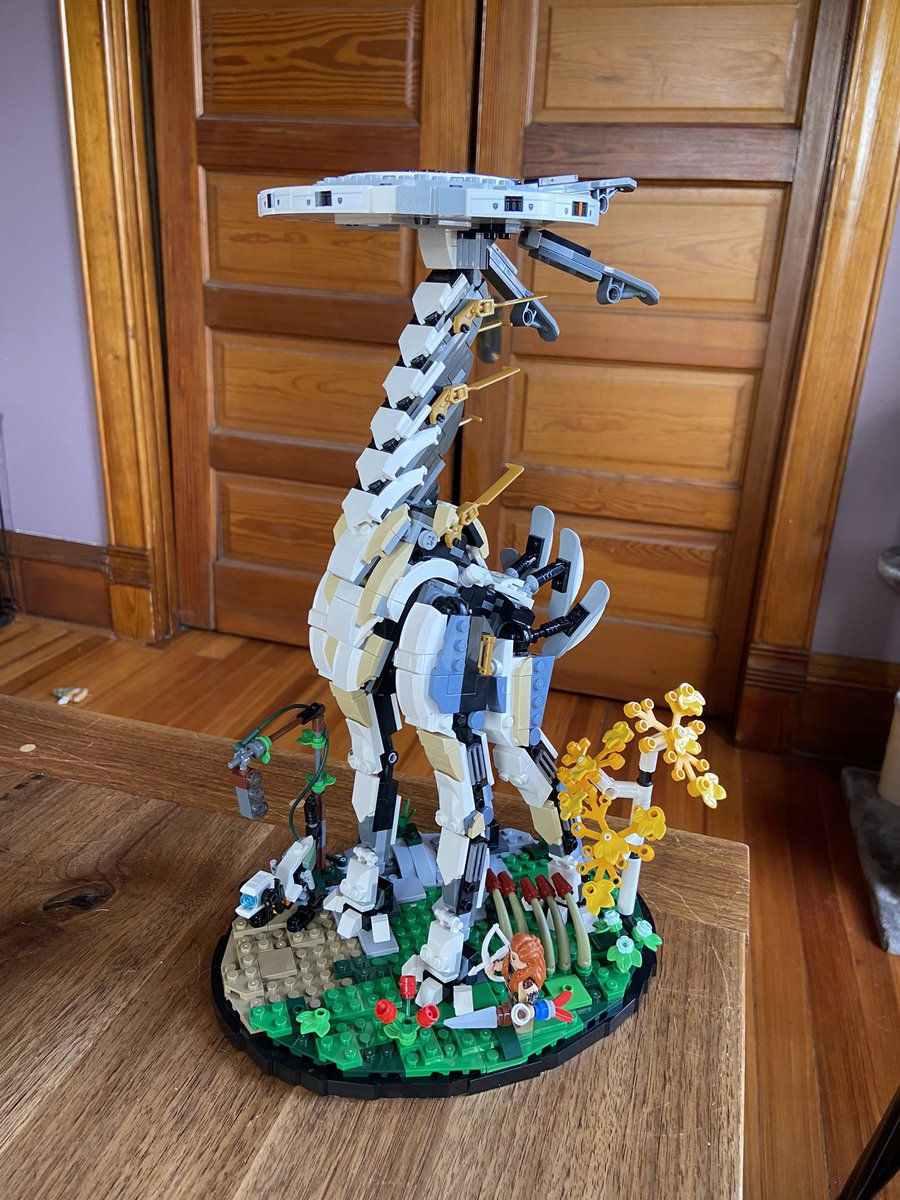 RandomMox's tweet image. I finished my first year as tenure track faculty and decided to treat myself. I think this set is gorgeous!