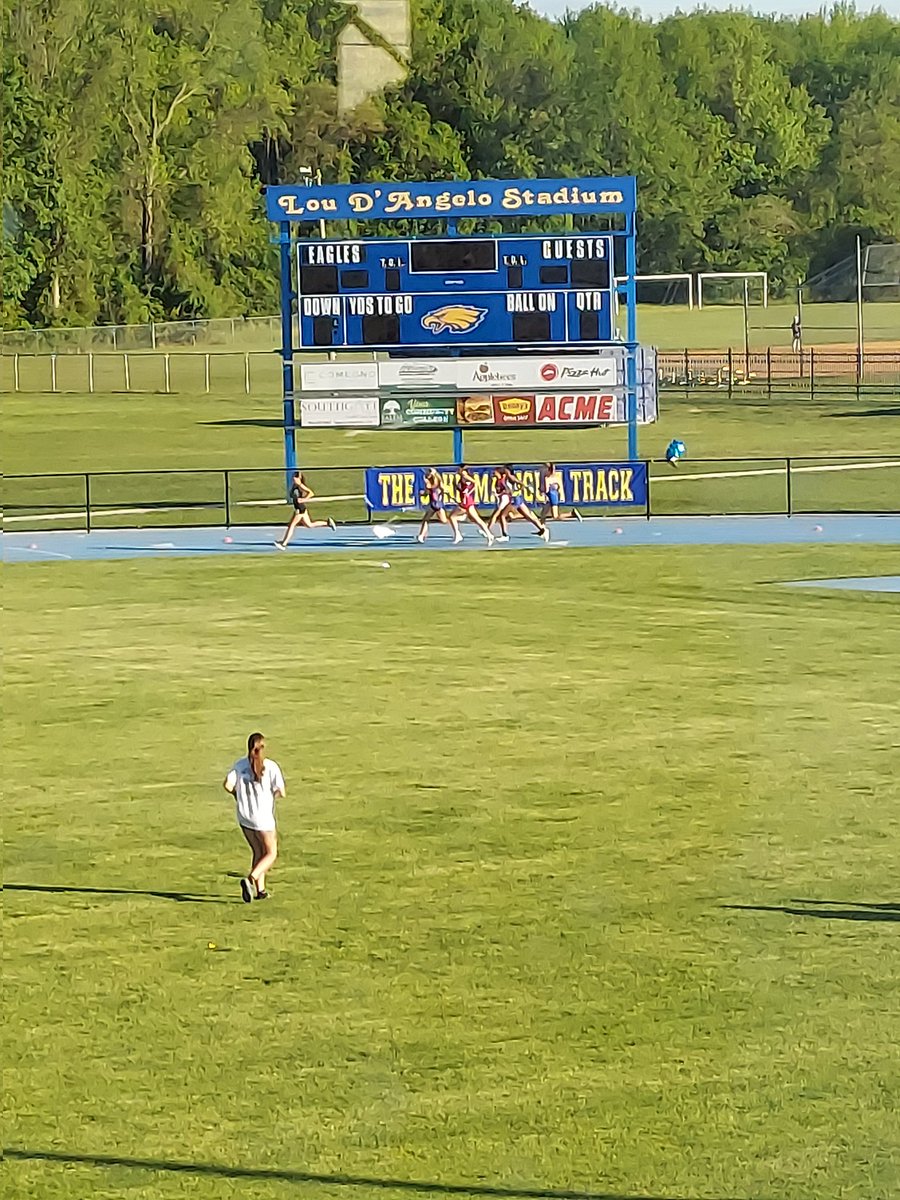 adcoleman3's tweet photo. The John Maniglia Track @PV_xc_track @PMHSAthletics @SJTrack @SJruns @ramsnjathletics @GirlsSchalick @SHSCougartrack @AdPghs #njtrack #scctrack @SJTrackFieldHOF @NJXCTFCA @WoodstownHigh https://t.co/lzgyK83rh3