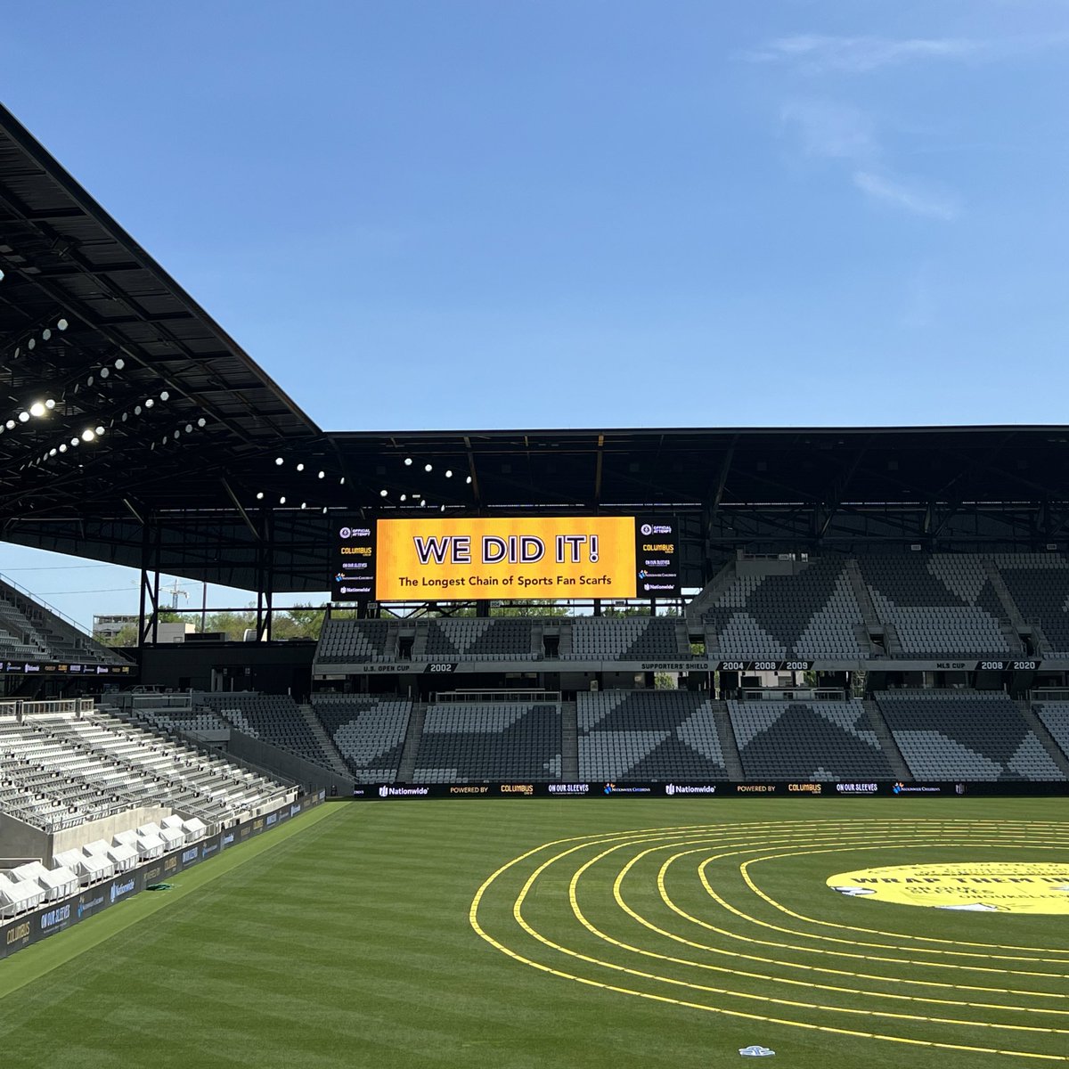Officially Amazing 👏👏

Together with <a href="/nationwidekids/">Nationwide Children's Hospital</a> and @OnOurSleeves we set a brand new <a href="/GWR/">Guinness World Records</a> World Record for the longest chain of sports fan scarfs in support of the Wrap Them in Support Campaign!

#Crew96 | @OnOurSleeves