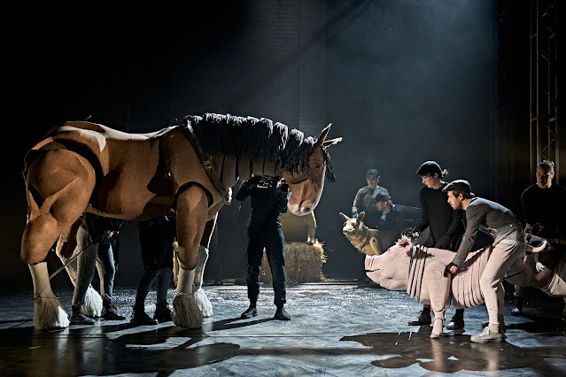 Animal Farm ★★★★ <a href="/RichmondTheatre/">Richmond Theatre</a> | May 10 - 14, 2022
REVIEW: bit.ly/3N5Klv0

There’s a lot to learn from Animal Farm! In this almost balletic production, the animals come to life and Orwell’s classic is reinvigorated.

atgtickets.com/shows/animal-f… | #AnimalFarmOnStage