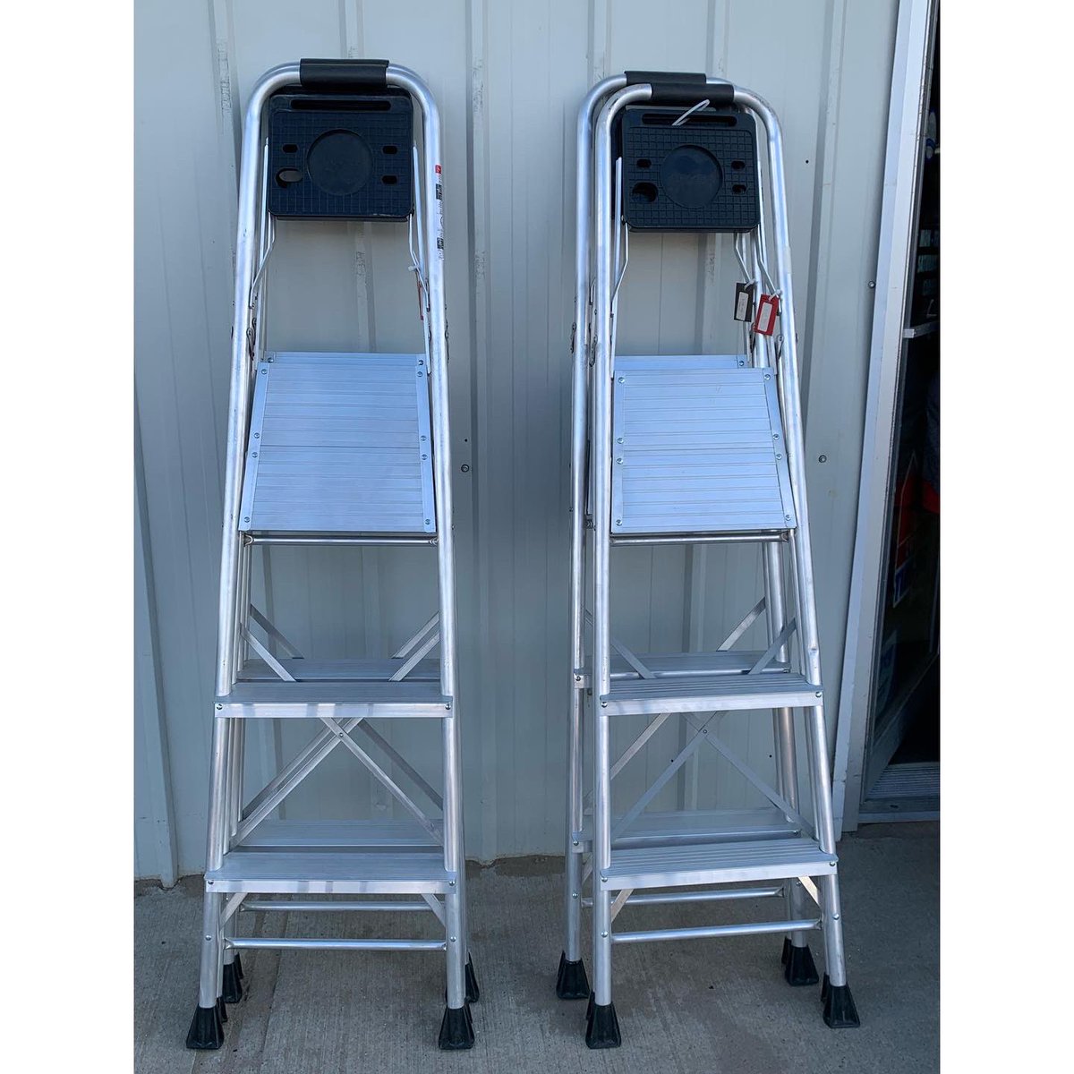 We have a variety of outdoor tools, for your everyday use! We currently have wheelbarrows, wagons, sawhorses and more! Have any questions? Call or stop by the store to speak with our Sales Team!☀️🏡🛠🌷#gardening #outdoortools #shoplocal #cityofbrooks #springprojects