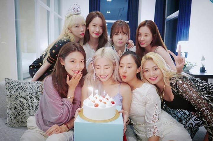 SNSD Charts tweet media