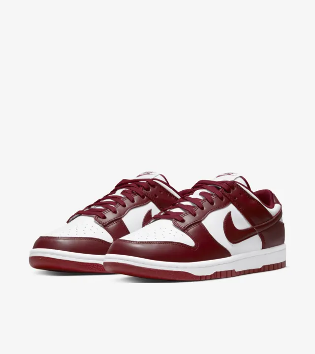 RetailorResell's tweet photo. Nike Dunk Low "Team Red"
Price: $100
Resell:✅(High)
Resell Price: $170-$215+
Releases Tomorrow on SNKRS US @ 10AM EST! https://t.co/IXeVCgANV7