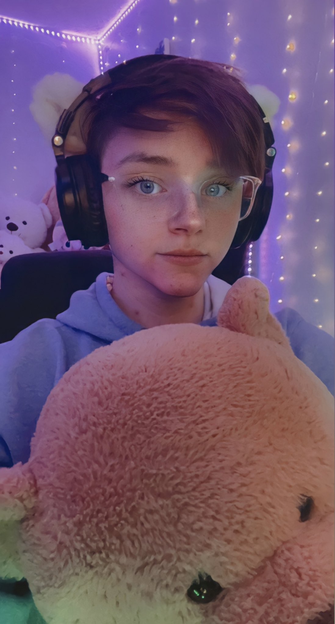 Stitchiot on Twitter: "Can I have a hug please 🥺 ️ https://t.co/gk1HZZ4tw6" / Twitter