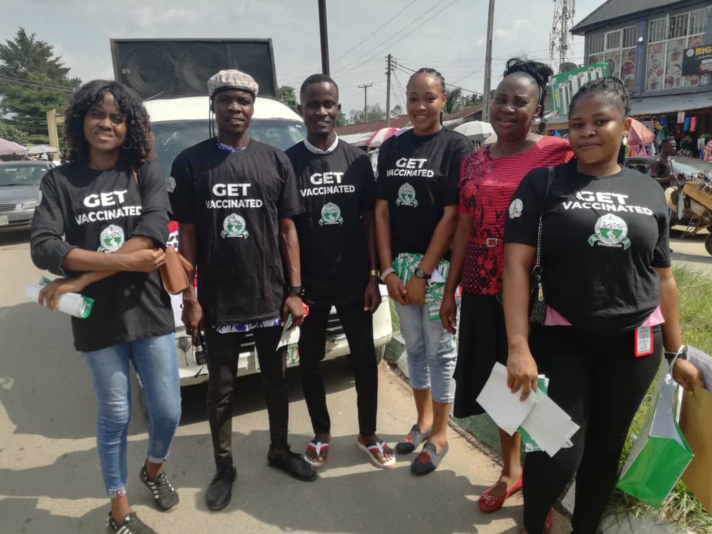CDDWestAfrica's tweet photo. In it's  campaign  to Increase  COVID-19 vaccine uptake  in Nigeria, @CDDWestAfrica is  implementing the mass campus vaccination exercise in partnership with the National Primary Healthcare Development Agency (NPHCDA) with support from @macfound 
#GetvaccinatedNigeria
#vaccines https://t.co/TCZ3rrvz0m