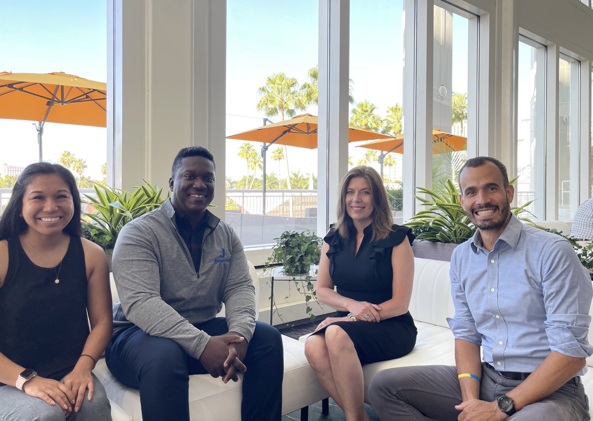 Trish_Steed's tweet photo. Love what you do and you’ll never work a day in your life. Partnering with @joeyvpriceHR @jackie_caves and @erubio_p today made that statement true! Thanks for the insights, interior decoration &amp; fun! #SAPSapphireOrlando https://t.co/lekDdMY8H8