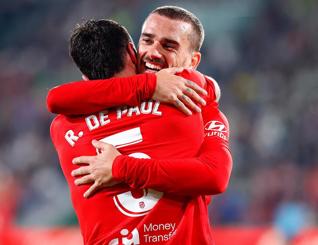 AntoGriezmann's tweet photo. Alguien me debe un asadito 🥹😏 https://t.co/TkbCWdQ5jv