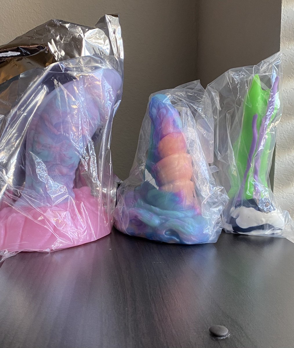 milkyvaseline's tweet photo. my very own purgatory of pretties, in which i endlessly ponder whether to free them or not 🤔 https://t.co/vMTxWcCztb