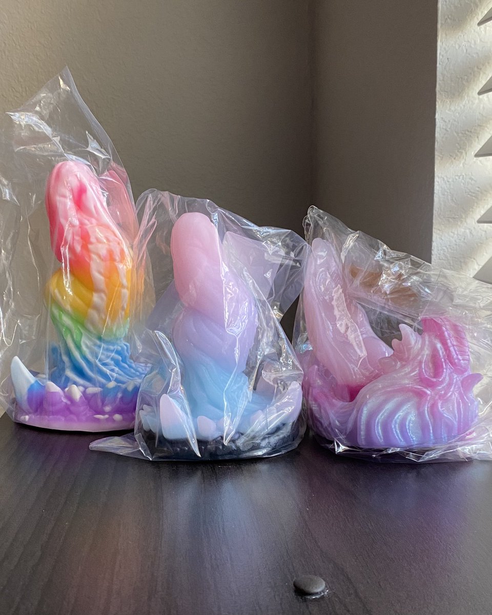 milkyvaseline's tweet photo. my very own purgatory of pretties, in which i endlessly ponder whether to free them or not 🤔 https://t.co/vMTxWcCztb