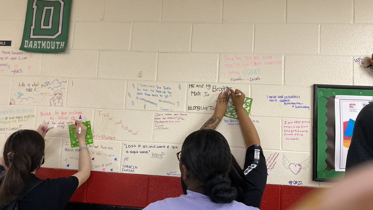 PearlCohnHS's tweet photo. Today our seniors left a few #WordsOfWisdom for all who enter our hallways!! This was a thoughtful way to pour into all of our rising students! @MiriamHarring14 #WeArePearlCohn #ExcellenceLivesHere #SeniorWeek #ForeverAFirebird #PCGivesBack https://t.co/BLlzqVcREr
