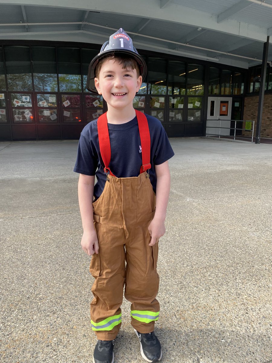 Thank you to Hamilton Fire Department for donating a ride to school at the FOW Holiday Boutique!Firefighters Bob and Kristine delivered one of our Winthrop students (and his little sister) to school this morning, in full Firefighter uniform! <a href="/WinthropEagle/">WinthropSchool</a> <a href="/hw_schools/">Hamilton-Wenham Regional School District</a>