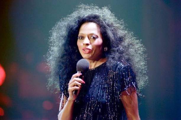 AFishyTale44's tweet photo. May 11, 1989 -- @DianaRoss performed at Palais des Sports in Paris.
#dianaross #workinovertime https://t.co/y8s0tiZBr1