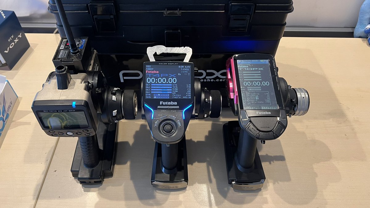 Takky_36's tweet photo. ミニッツは3PK、YD-2は4PXでしたがプロポをひとつに集約するのに10PXにした。
ものすごく軽い。
時代の進化って凄いね🙂

#フタバ #3PK #4PX #10PX https://t.co/M60AnVRHeD