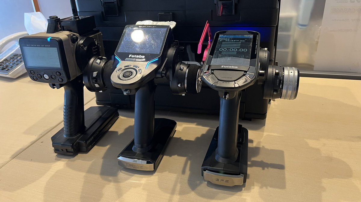 Takky_36's tweet photo. ミニッツは3PK、YD-2は4PXでしたがプロポをひとつに集約するのに10PXにした。
ものすごく軽い。
時代の進化って凄いね🙂

#フタバ #3PK #4PX #10PX https://t.co/M60AnVRHeD
