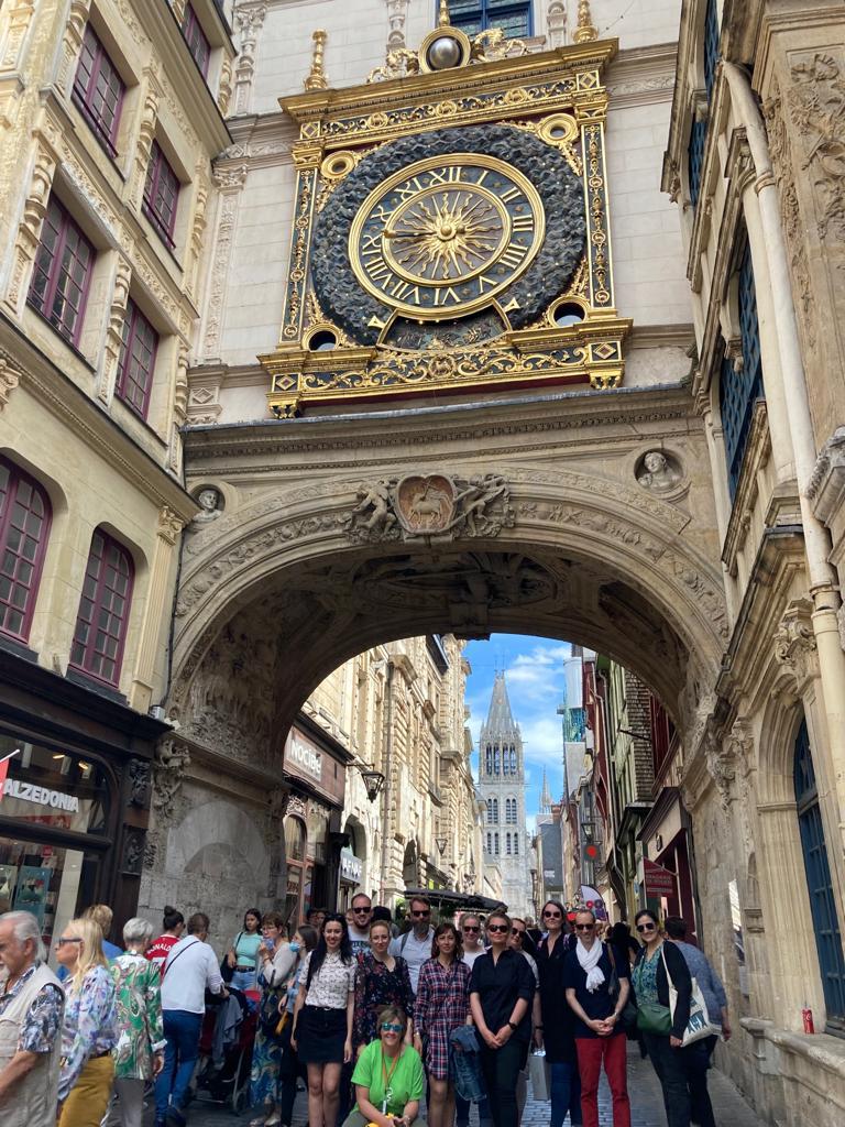 with_active's tweet image. Wednesday afternoons are free at schools, so that was the perfect time to discover the town of the hundred churches, Rouen.@sepiegob @Erasmus_Project @CFIELeonDire And today... Bonjour Paris!