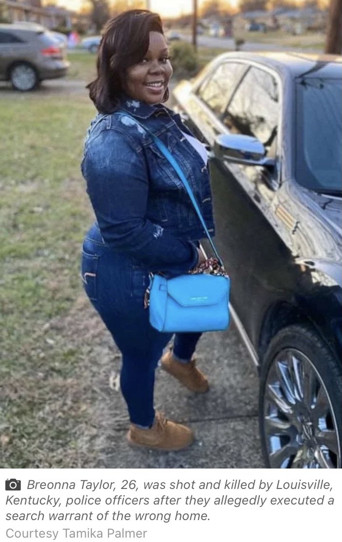 QueenVLion1's tweet photo. ⚠️➡️790+ DAYS SINCE Breonna Taylor 👑🕊WAS MURDERED. IN HER HOME. 0 CHARGED. JUSTICE DELAYED IS JUSTICE DENIED #InvestigateDanielCameron #ChargeAllInvolved #SayTheirNames 👑 #SayHerName 👑 #ProtectBlackWomen 👑 #BlackLivesMatter https://t.co/S8KBi9vwhl