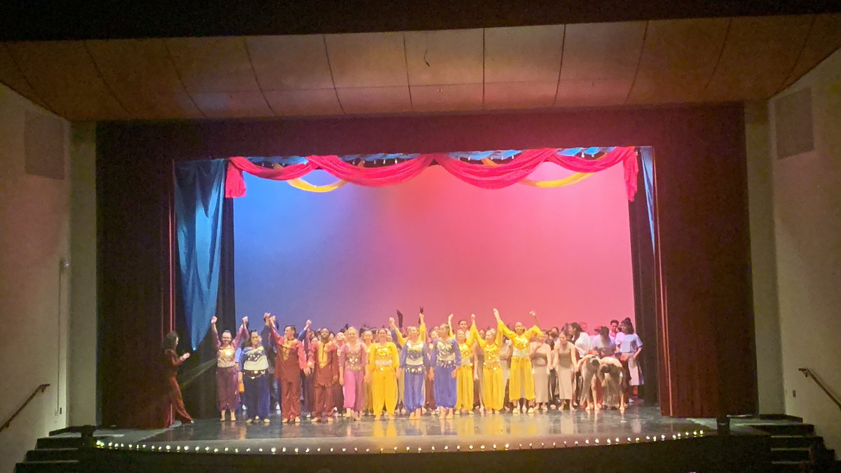 danacrowley228's tweet photo. Dance Concert💃🏽 Amazing performances by our Sundevil dancers tonight. #EHSDance #EHSPerformingArts https://t.co/7xgLBpNsKW