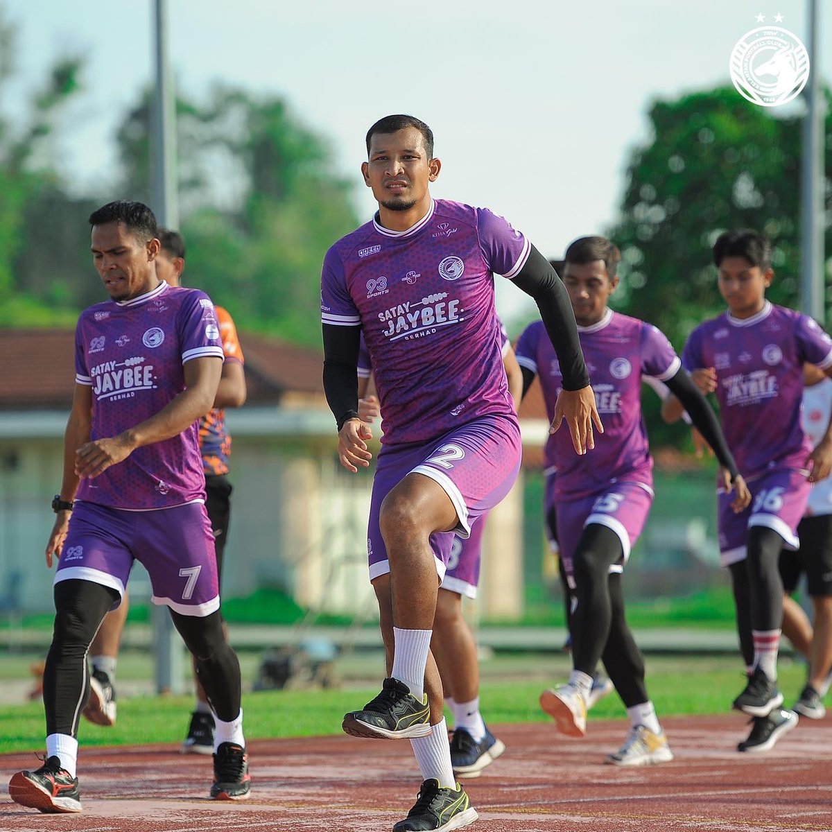 kelantanfc_trw's tweet photo. Sebahagian foto yang dirakamkan ketika sesi latihan pagi tadi berlangsung di Padang USIM, Nilai untuk memperbaiki kelemahan bagi memantapkan pasukan sebelum perlawanan #ke8 pada 22 mei nanti.
#TRWSelamanya #ThePowerOfGomoMindset #GomoKelateGomo #TheRedWarriors #LigaPremier2022 https://t.co/tKzeuPfdni