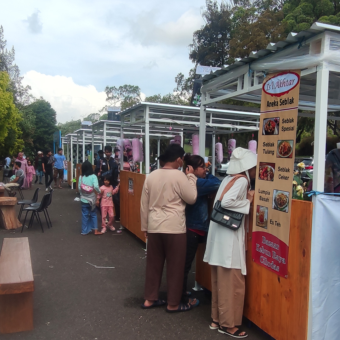 kebunraya_id's tweet photo. Berikut cuplikan keseruan Taman Hari Raya di Kebun Raya #Bogor #Cibodas #Purwodadi dan #Bali yang telah diselenggarakan pada tanggal 2 - 8 Mei 2022.
Terima kasih kepada Teman #KebunRaya yang turut berpartisipasi dan berkunjung. Sampai bertemu di acara Taman Hari Raya berikutnya! https://t.co/Kpm2EQA34e