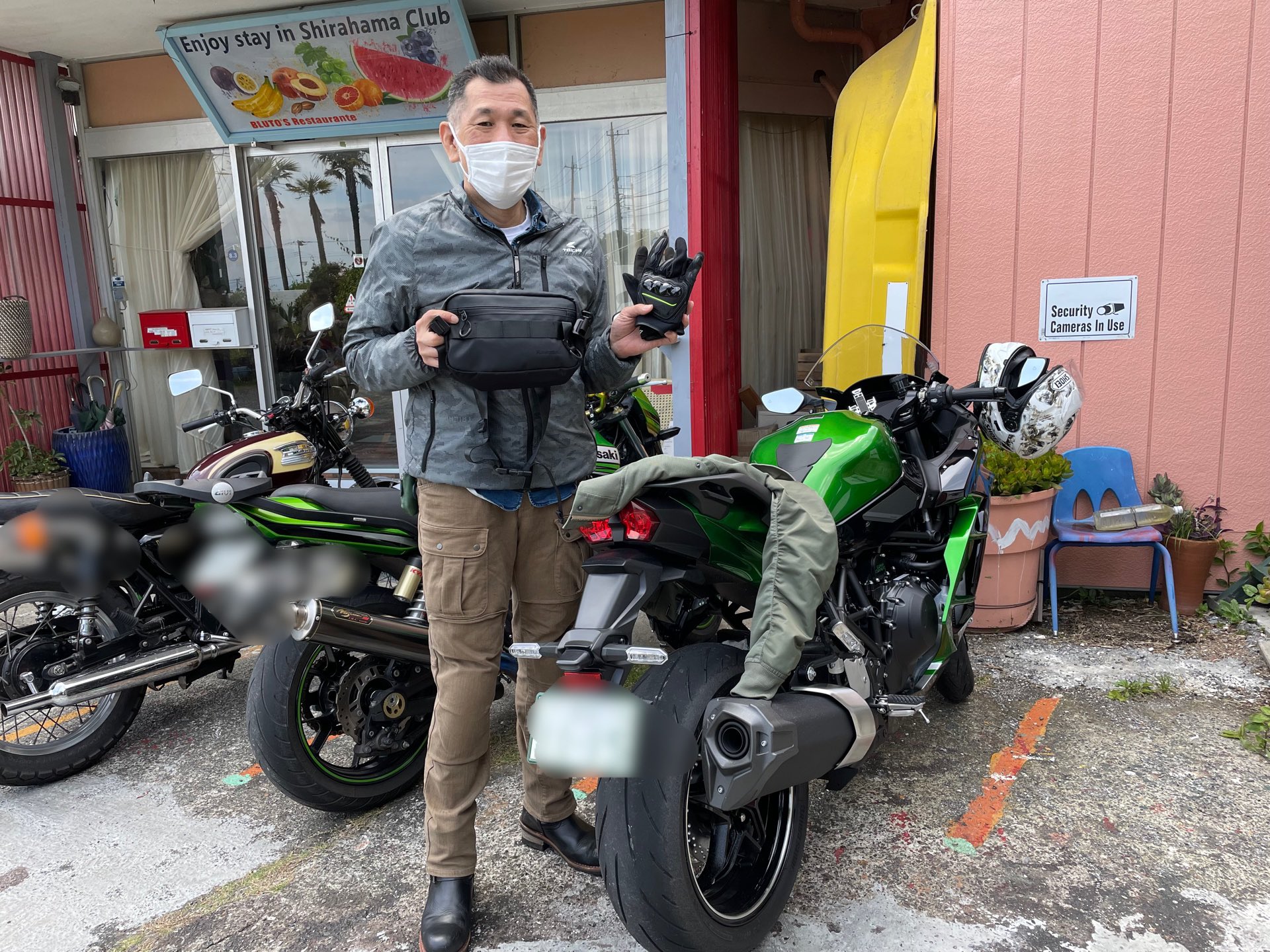 カワサキ プラザ東京足立 休業日 スタッフでツーリング 2年以上ぶり 千葉のブルートズカフェさんにお邪魔してきました ミッションはプラザアパレル着用で参加のこと カワサキプラザ 千葉ツーリング バイク乗りとして軽く自己紹介 バイク乗りと