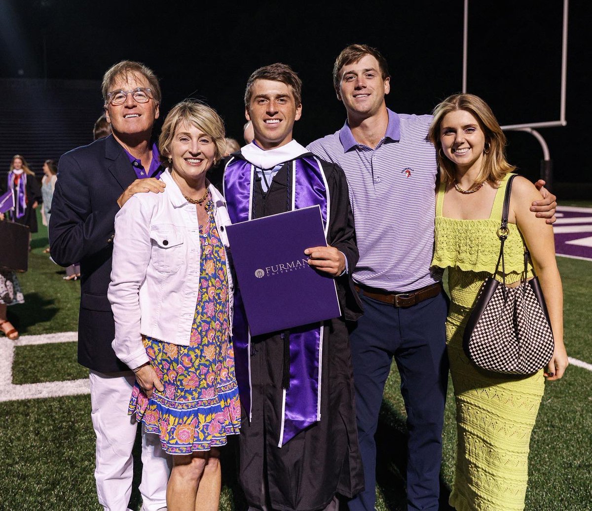 Robert Swanson tweet media