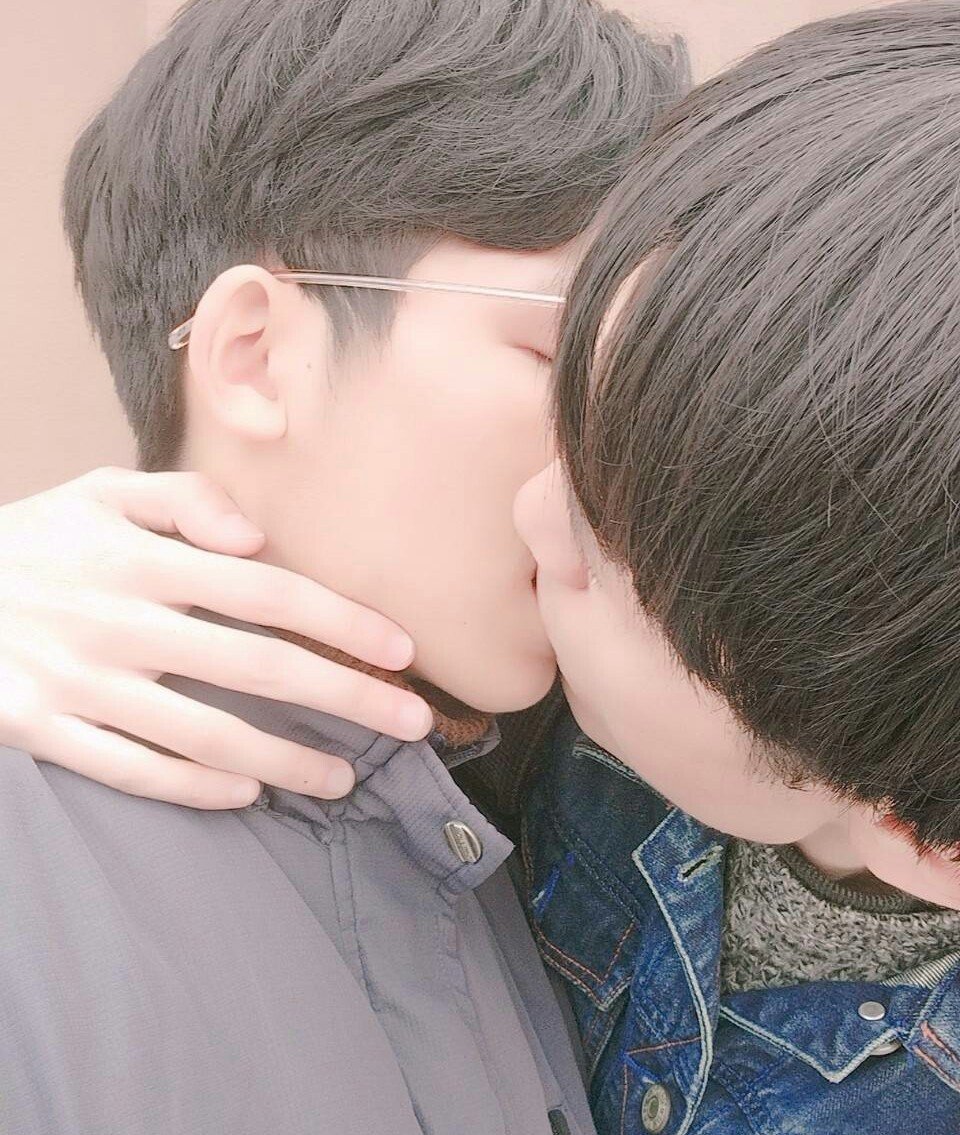 impxrfxxct's tweet photo. ⠀⸻  ˗ˋ  𝙩𝙬𝙤 𝙮𝙚𝙖𝙧𝙨  𝒃𝒚 𝒚𝒐𝒖𝒓 𝒔𝒊𝒅𝒆 ❪ 🐾 ❫  ، ❏ ꜜ  :: @ 𝘮𝘺_𝘣𝘰𝘺

ㅤㅤLas palabras nunca son suficientes para describir todo lo que provocas en mi y lo feliz que me haces, Gatito. Te amo. https://t.co/QqU9tFGnsi