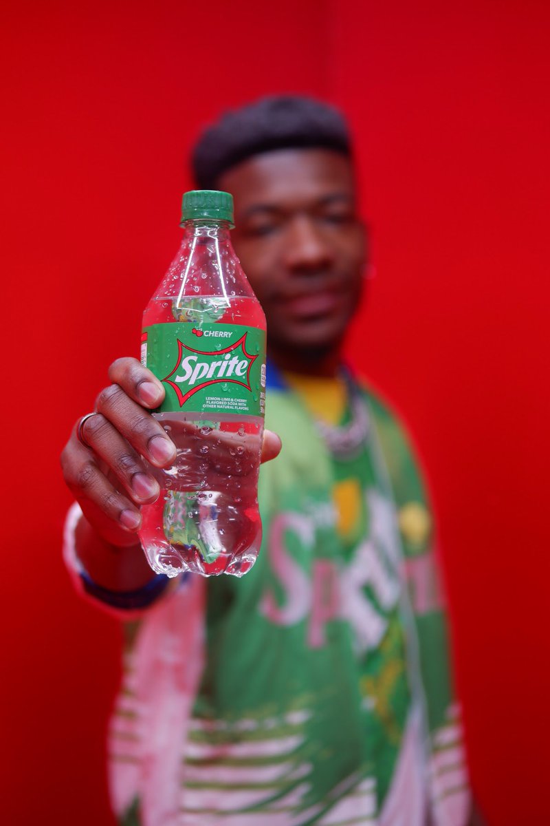 EclipseDarkness's tweet photo. “I got you a @Sprite” is a love language 🍋😘 @katarinaarriaga #DoForMe https://t.co/JZNQjUt3tC