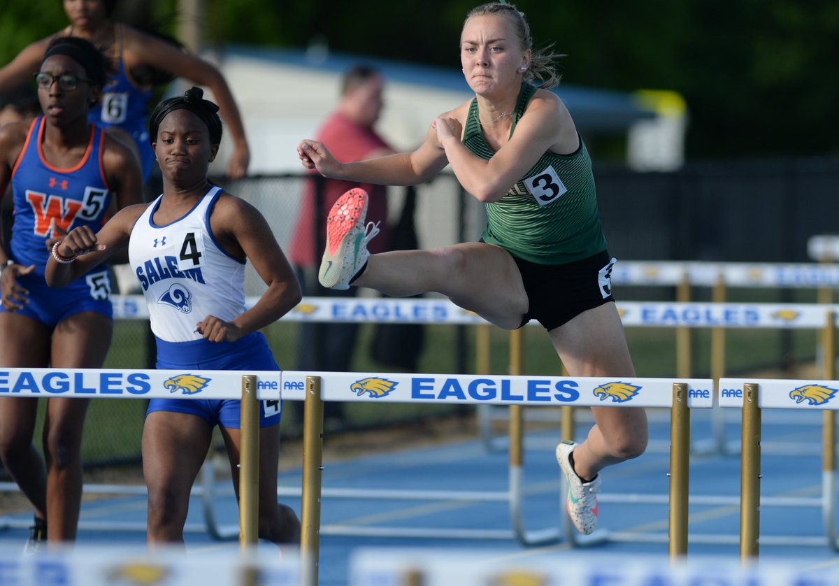 JoeWarnerPhoto's tweet photo. PHOTOS: https://t.co/SvuJHbIxTj
Salem County Girls Track and Field Championships
@SalemFootballSJ @AdPghs @SHSCougarPack @WHS_AthleticDir @adcoleman3 https://t.co/N62kcT4KtI