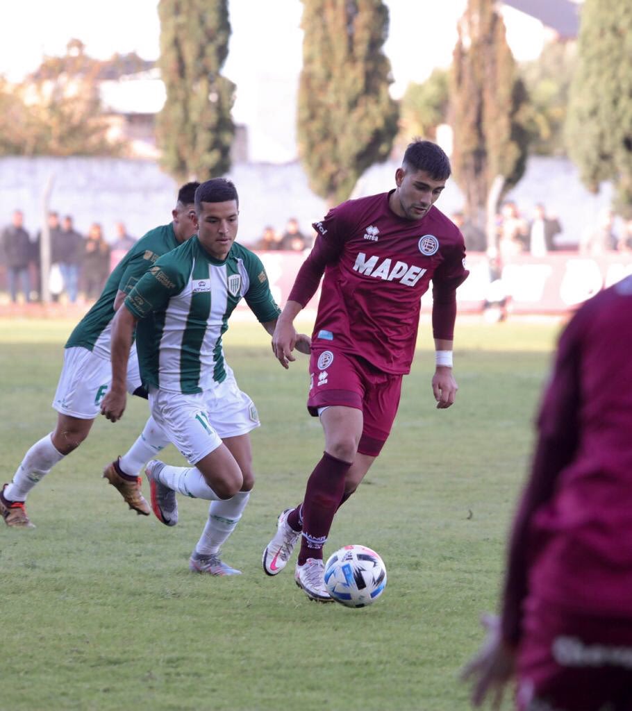 Lucasvaraldo9's tweet photo. semifinal 👊🏽🇱🇻 https://t.co/5vRXXGKMpC