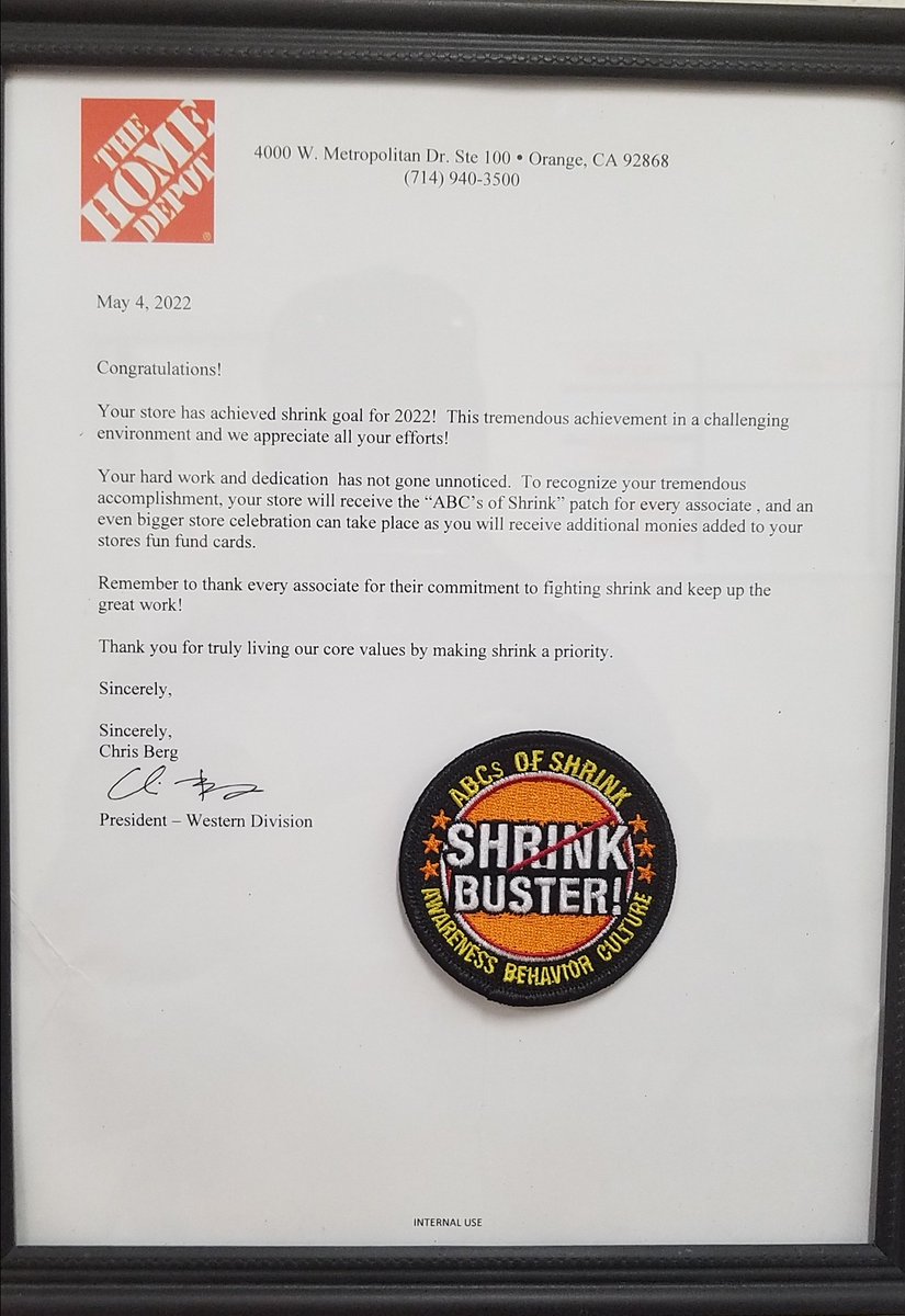 bailchaser's tweet photo. Look at what we got, #homedepot #tehachapihomedepot #homedepot6835 . The stores award, by the employees hard work! Another patch, I'm running out of room on my apron! https://t.co/NzQX2lBfnt