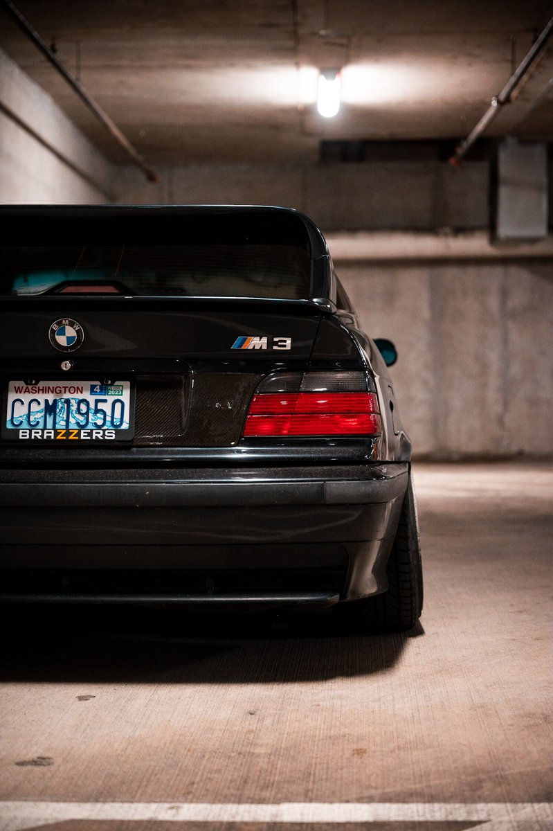 What's better than owning 1 e36? Owning 2 e36s. #e36bestcar