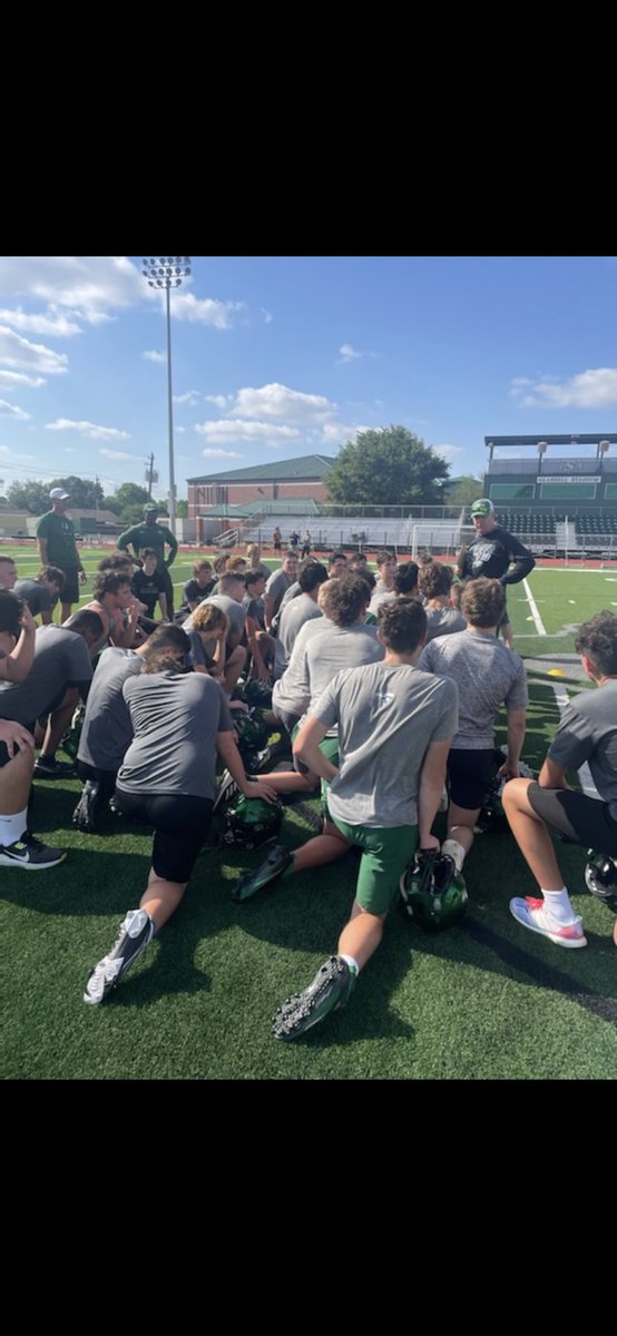 SouthFootball24's tweet photo. And just like that…South Football is back to work! First look at TEAM 70, the ‘22 season is officially here! #SouthPride #Team70 #SpringBall https://t.co/got7KLEFU6