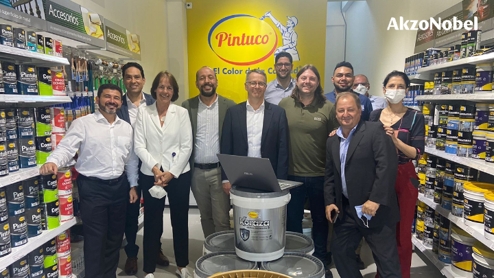Great welcome for our CEO Thierry Vanlancker when he traveled to South America recently. He visited colleagues in Colombia from the newly acquired @GrupoOrbis business and met up with @AkzoNobel's teams in Brazil and Argentina. #AkzoNobel #PeoplePlanetPaint #PassionForPaint