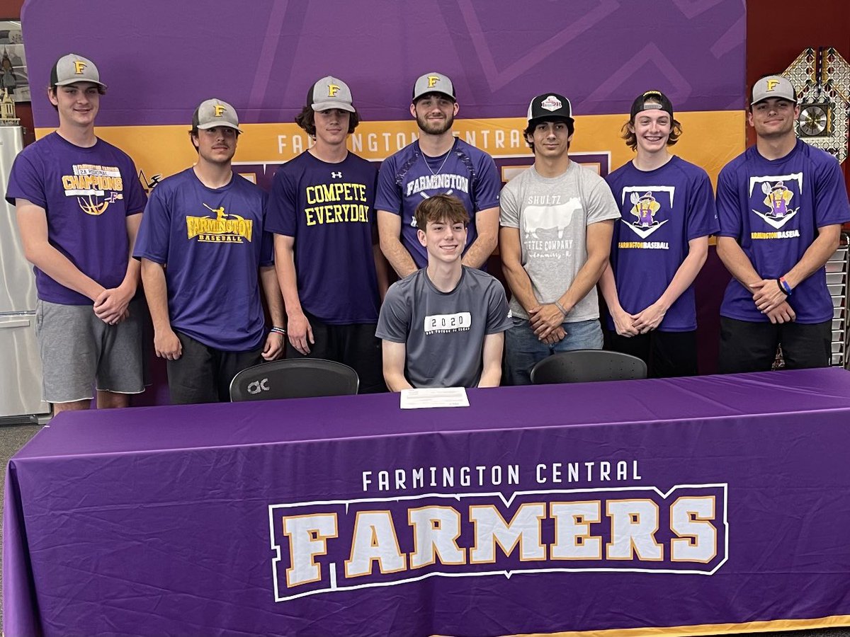 Happy to announce my commitment to Spoon River College!!! Appreciate all the recruiters that have stuck with me the whole way. Thankful for Coach Jones and the rest of the coaching staff for this opportunity. Here is to the next 2 years 🙌🏼🐢🐢🐢🐢