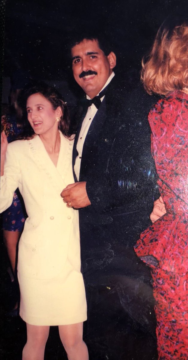 Anoche tuve un sueño precioso y fue ver a mis hermanos Mussy y Miguel abrazados, ambos gozando del reino de los cielos. El Señor nos revela lo profundo y lo escondido y su tiempo es perfecto. Gracias Dios por reconfirmar mi Fé y enseñarme que los mios gozan de la vida eterna 🙏🏻