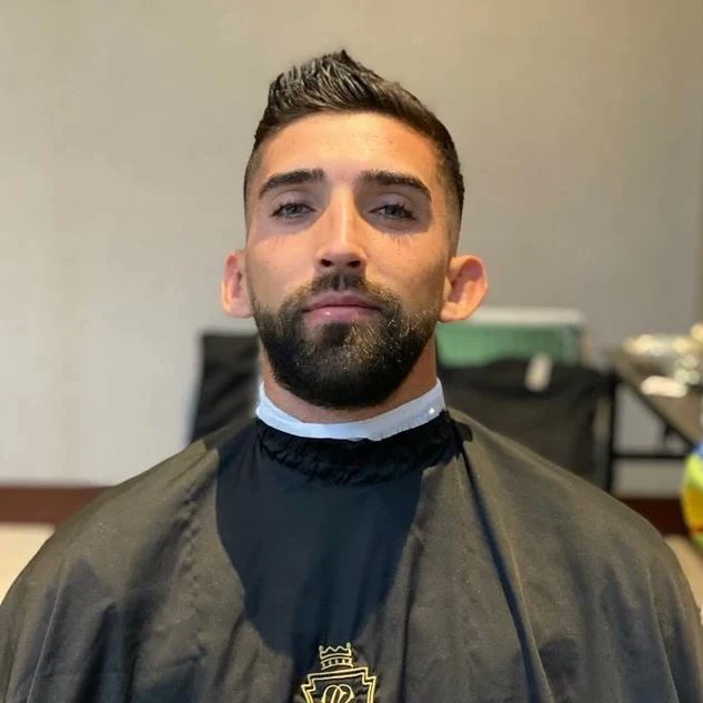 JJBarber99's tweet photo. Vip 💈
Para los jugadores de @colocolooficial ⚽️ gracias por la oportunidad #gabrielcosta @martinlucero7 @maxi_falcon97 @emilianoamor 
.
.
#christofer_barbershop_oficial 
.
#barbers #jjbarber #vipservice #colocolo #chile #libertadores #limaperu #style #peru https://t.co/AZrcBVZn9Z