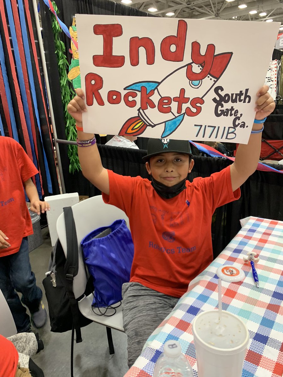IndyESSTEM's tweet photo. Super proud of our focused 4th graders! They completed 8 team matches today along with the skills competition. 4 more matches await them tomorrow. @lausdLDE @SouthGateCoS @Jackie4LAkids #LAUSDMagnets https://t.co/Iae90Toaqh