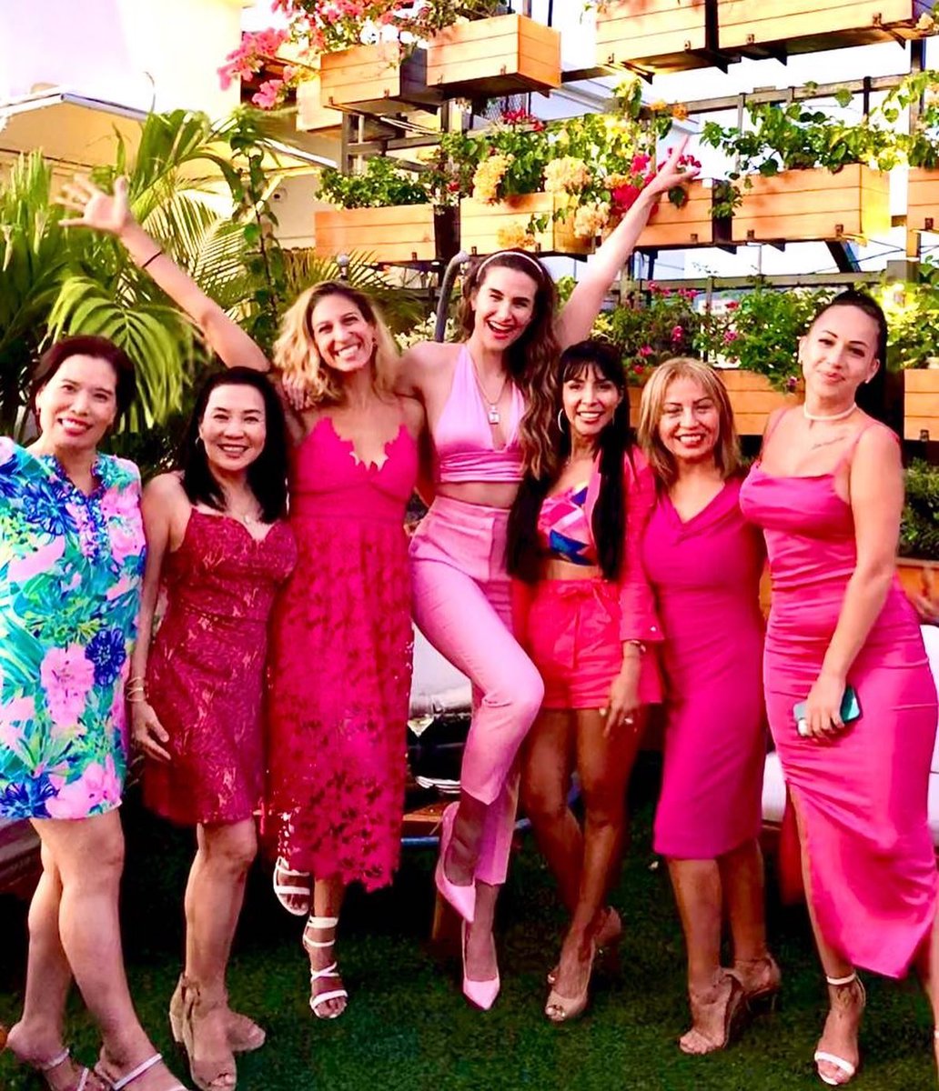 ElizabethCoachC's tweet photo. The Power is PINK 💗🌸💞💕#sisterhood Plats Partners SoulSisters Party in Miami! We were celebrating life, birthday and  the Mamacita Day!!! May 10th Love these ladies!💕 #pinkparty #miami #sisterhood #sisterlove https://t.co/tieWfDQ0X1