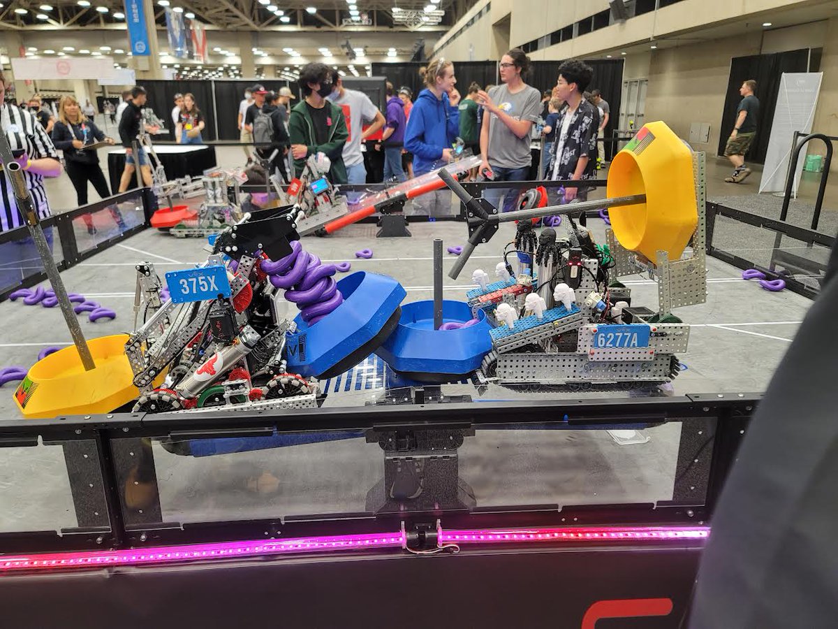 #VEXWorlds2022 was an incredible experience. I've rediscovered my interest in robotics, and I hope to pursue it more in college. Thanks <a href="/HarveySchoolNY/">The Harvey School</a>
 coaches for encouraging me and making all of this possible! And of course thank you Mikey for letting me be part of his team!