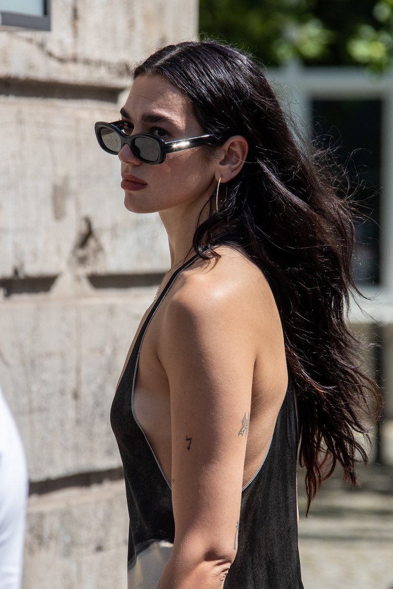 FNTour_'s tweet photo. 📸 | Dua Lipa hoy en Berlín (10/05) #1 https://t.co/gS5vy27zcX