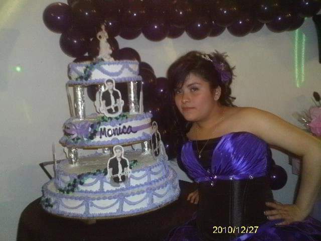 GabbyPG1997's tweet photo. In my 15th Birthday 
Belieber Since 2010 - Forever #JusticeTourEntry @bieberfever https://t.co/abMnMWwBc3