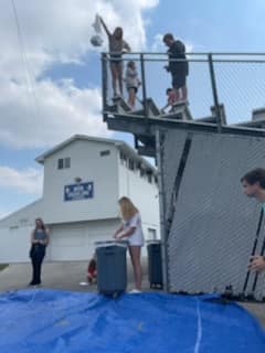 BF_Intermediate's tweet photo. Today our EGG-cellent science teachers allowed students the opportunity to apply their knowledge of force and motion! Students brainstormed a way to keep an egg safe when dropped from the bleachers! https://t.co/I9tM1i4fMK