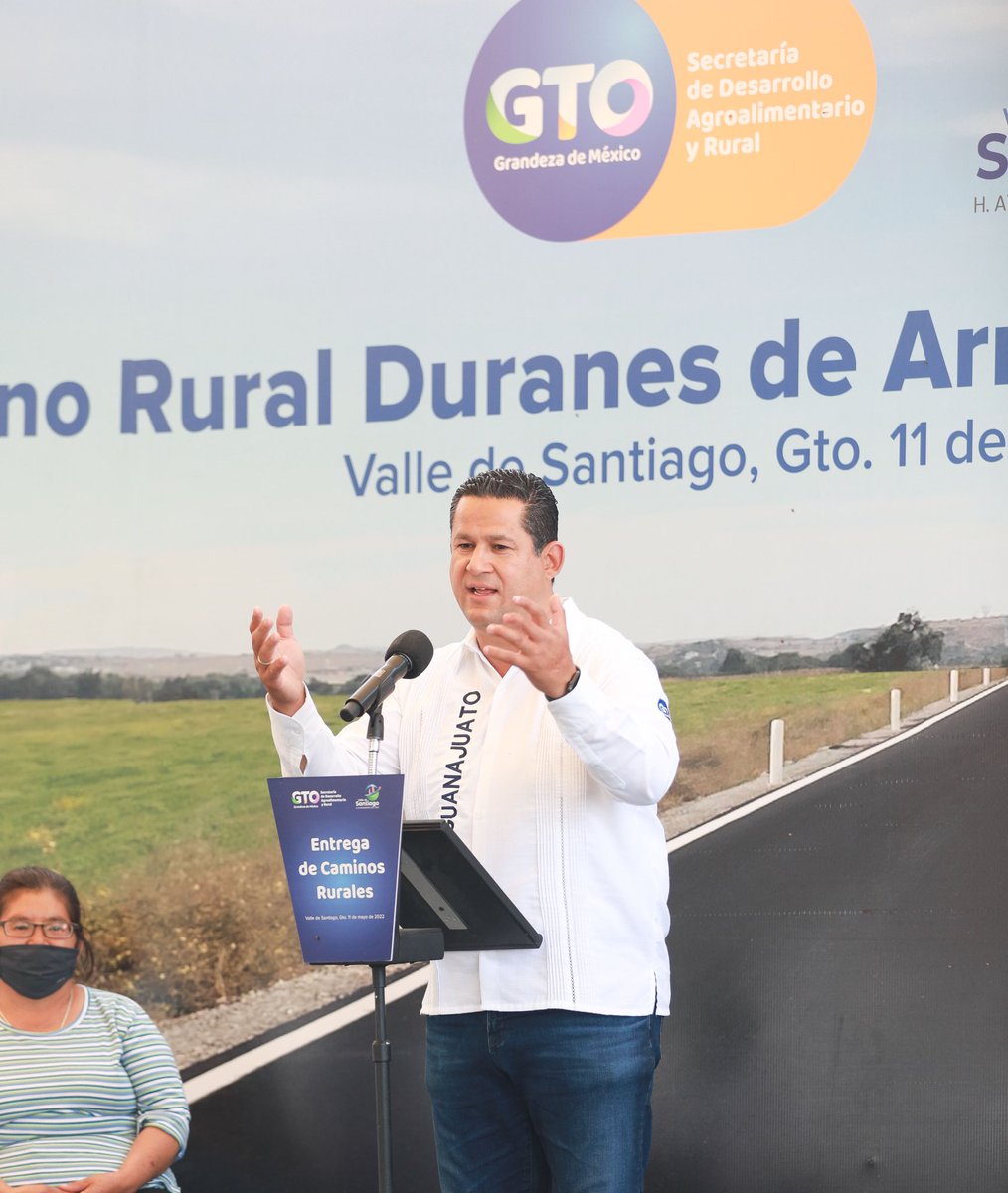 diegosinhue's tweet photo. Concluimos nuestra #GiraDeTrabajo en Valle de Santiago, entregando la rehabilitación del camino Duranes de Arriba a Carretera Labor de Valtierra – Pueblo Nuevo. #ContigoSí rehabilitamos 3.31 kilómetros con inversión de más de 6.5 mdp para beneficiar a más de 400 personas. https://t.co/LoNeRVrRPR