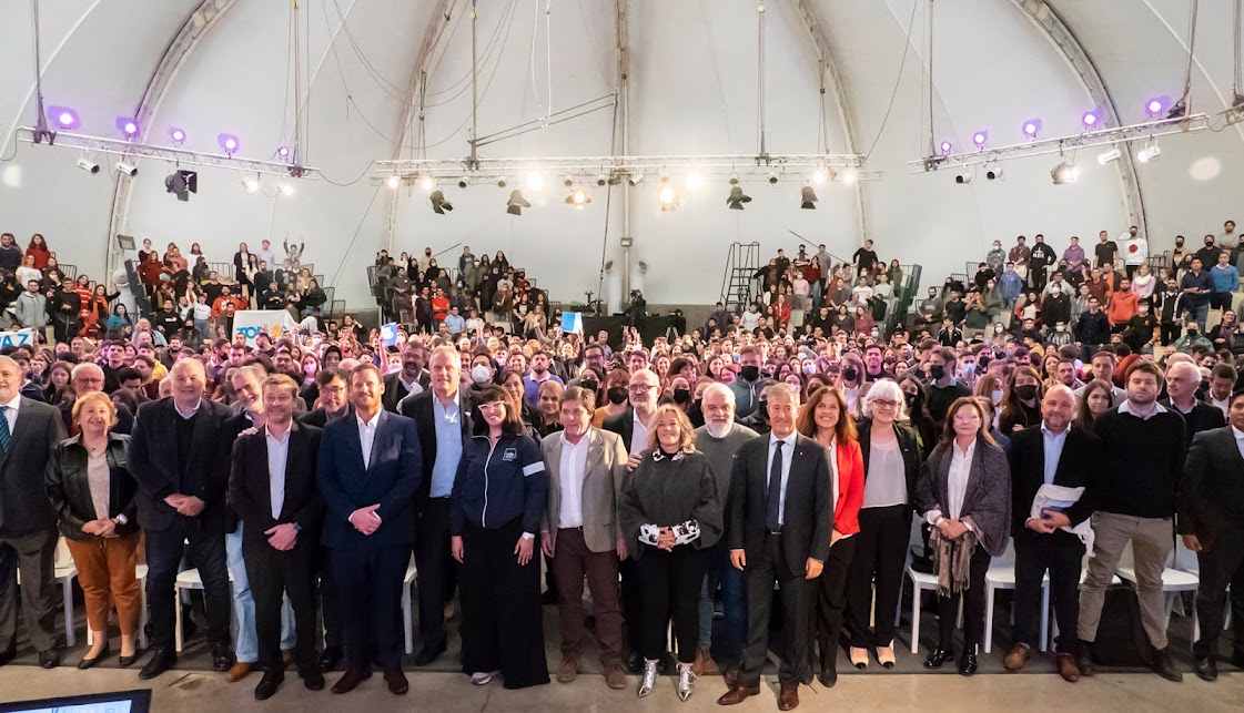 upsouniversidad's tweet photo. Primer Encuentro Nacional de las Becas Estratégicas Manuel Belgrano
Autoridades de la UPSO, participaron de manera virtual, del Primer Encuentro Nacional de las Becas Estratégicas Manuel Belgrano que se realizó de manera híbrida, en la Universidad Nacional de San Martín. https://t.co/JRWfuqcNOK