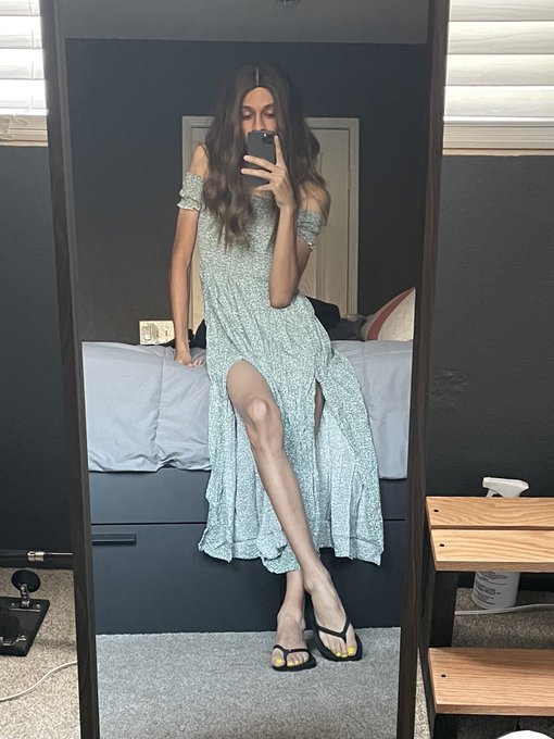 Would you bust a nut on my feet? 😉 https://t.co/2V6xzpv75f