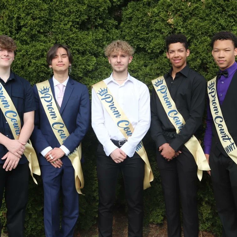 MsMurrayWWT's tweet photo. 2022 PROM COURT! I might be partial but I'm pretty confident this is the best looking Prom Court around!!! 
#TitanPride 
#nightunderthestars
@WWTPrincipal @wwt_nation https://t.co/xtgZJ6BGF1